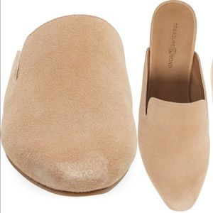 Tan Mules